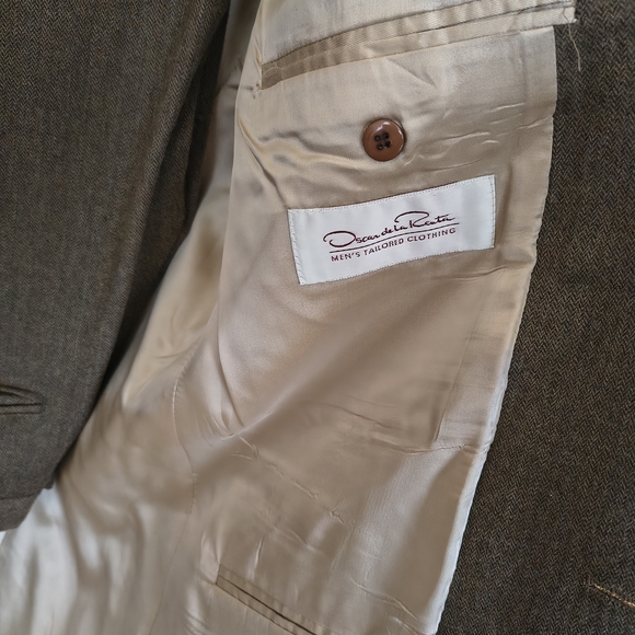 Oscar de la Renta 2 Piece Suit 44L 38W - Picture 3 of 11